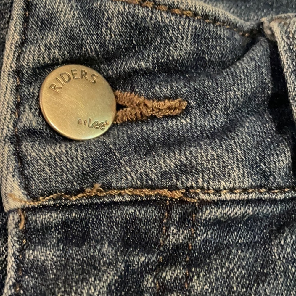 Lee Riders Mid Rise Jean Shorts - Picture 6 of 13